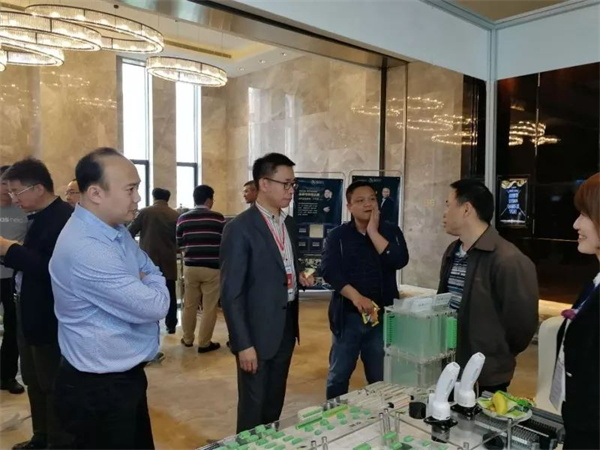 置恒電氣攜自主卓能電聯(lián)接產(chǎn)品成功亮相(2018年)中國智能電網(wǎng)學術(shù)研討會